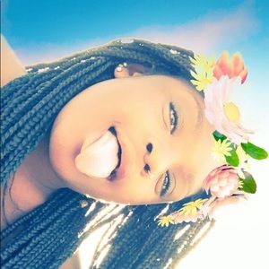 Meet your Posher, Khalaryah